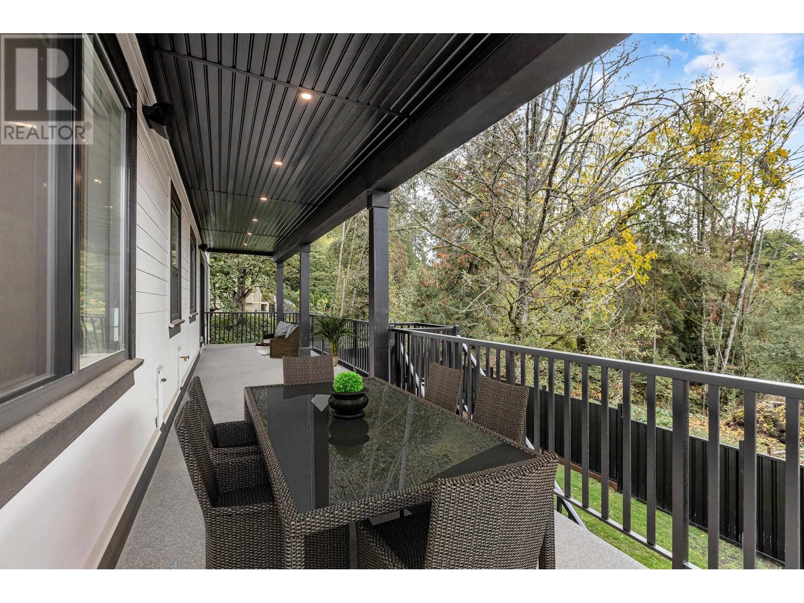 23718 132 Avenue, Maple Ridge, British Columbia  V4R 2S5 - Photo 10 - R2825295