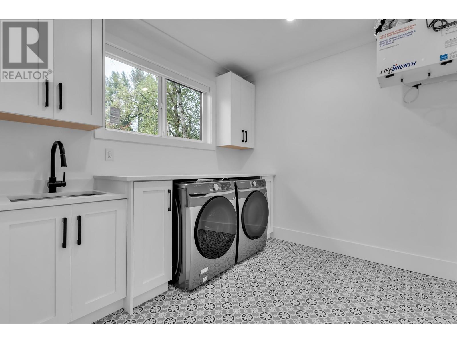 23718 132 Avenue, Maple Ridge, British Columbia  V4R 2S5 - Photo 27 - R2825295