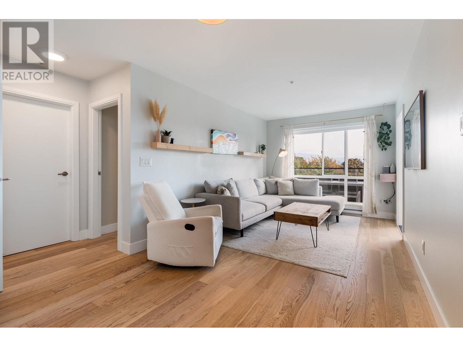 206 233 KINGSWAY AVENUE, vancouver, British Columbia