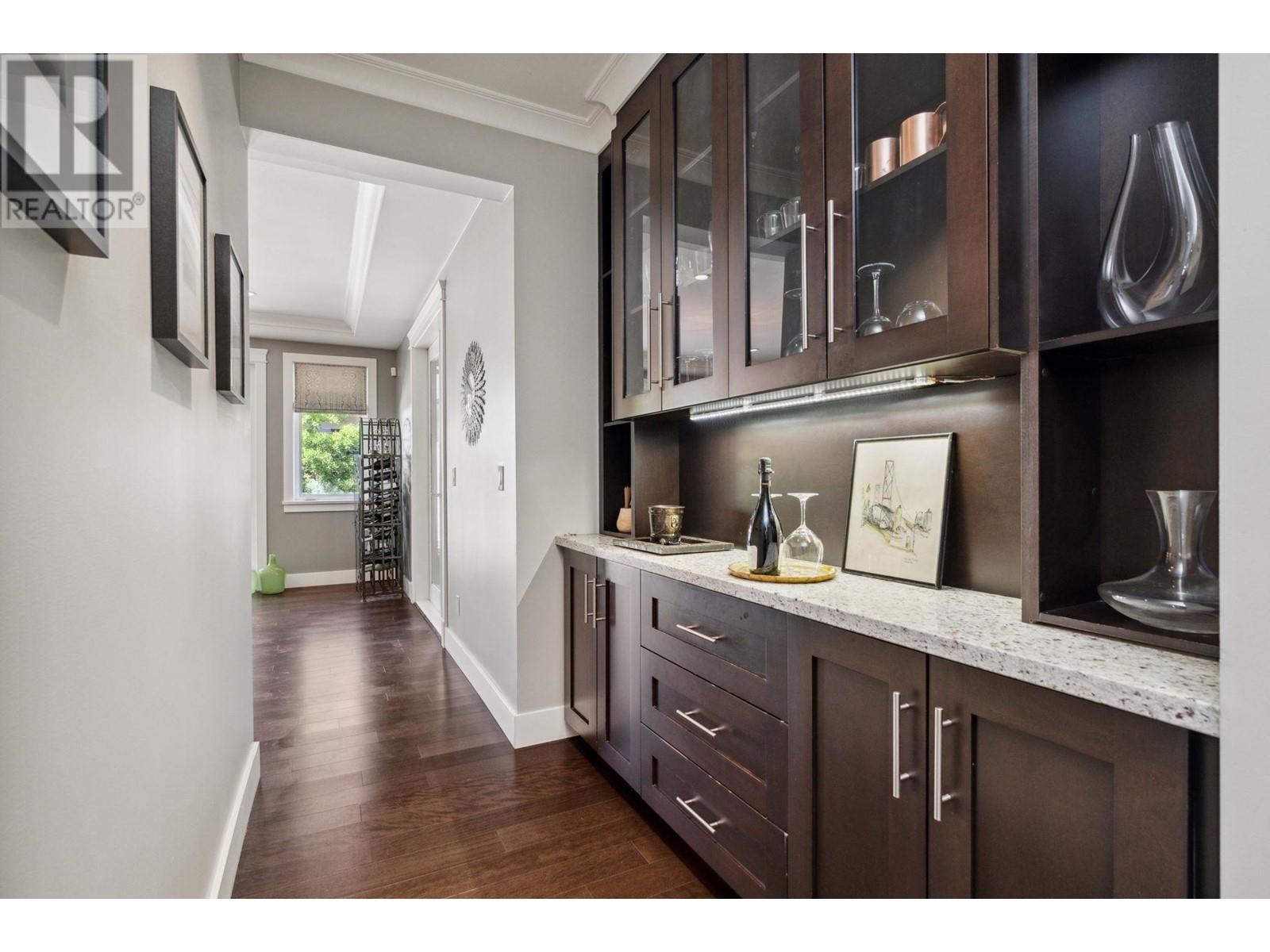 4020 Glenview Crescent, North Vancouver, British Columbia  V7R 3G4 - Photo 11 - R2825308