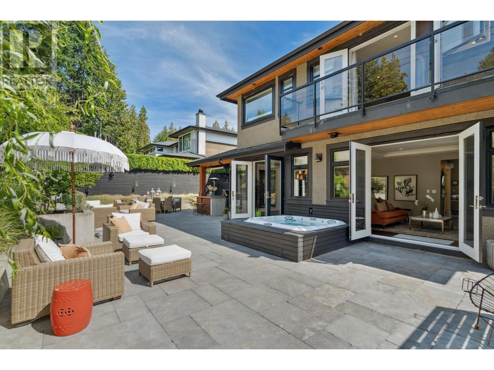 4020 Glenview Crescent, North Vancouver, British Columbia  V7R 3G4 - Photo 15 - R2825308