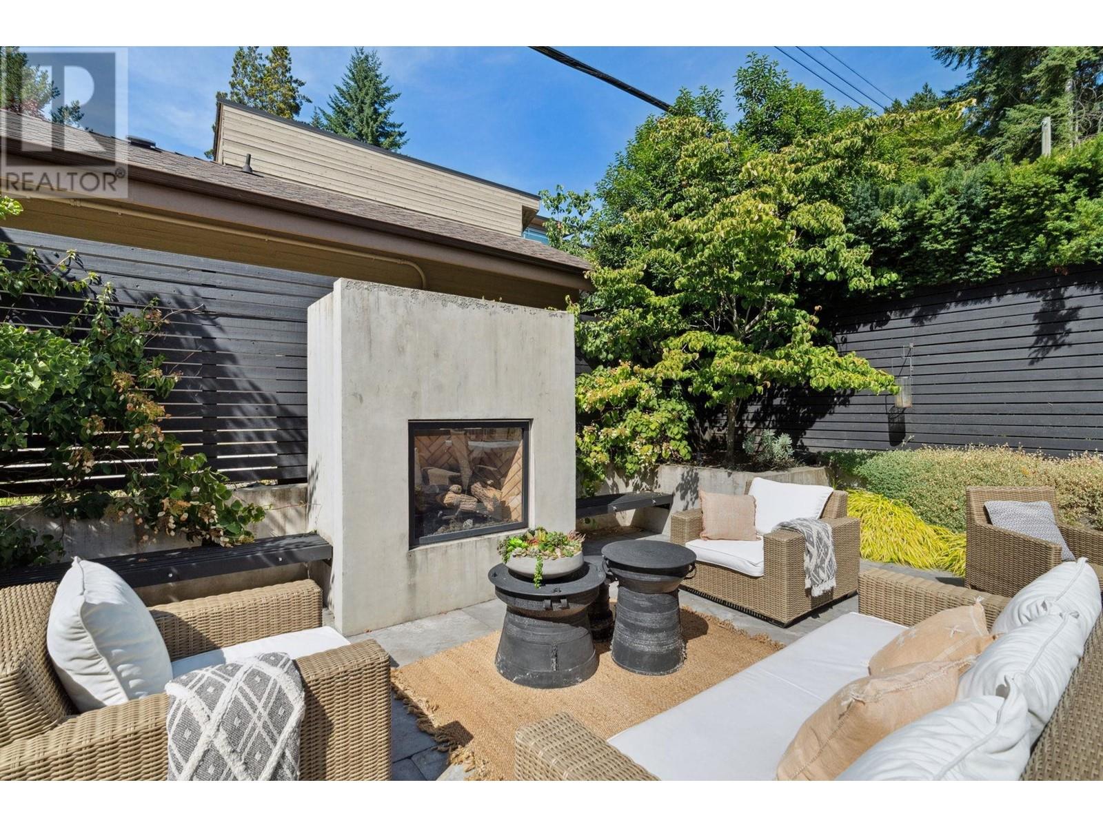 4020 Glenview Crescent, North Vancouver, British Columbia  V7R 3G4 - Photo 16 - R2825308