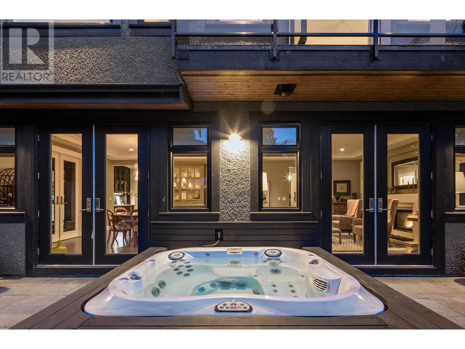 4020 Glenview Crescent, North Vancouver, British Columbia  V7R 3G4 - Photo 21 - R2825308