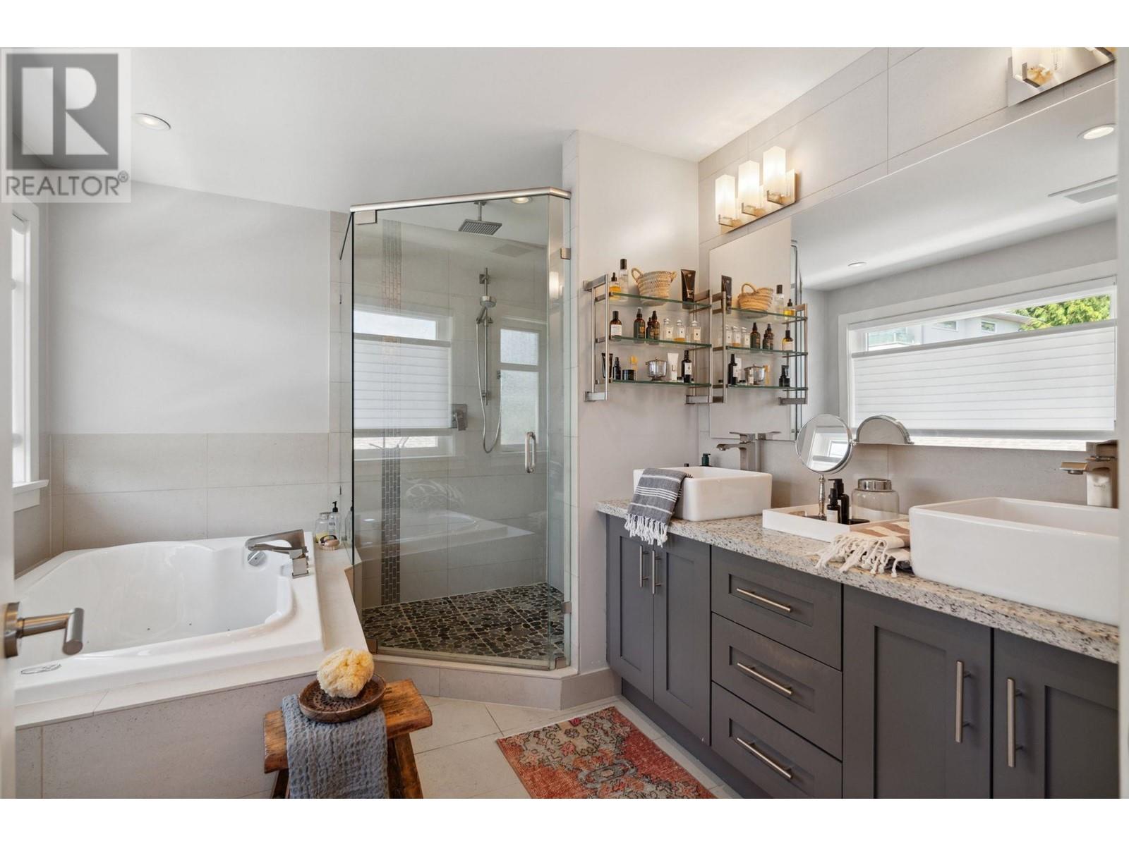 4020 Glenview Crescent, North Vancouver, British Columbia  V7R 3G4 - Photo 26 - R2825308