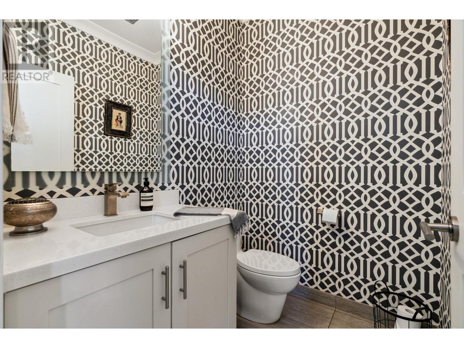 4020 Glenview Crescent, North Vancouver, British Columbia  V7R 3G4 - Photo 31 - R2825308