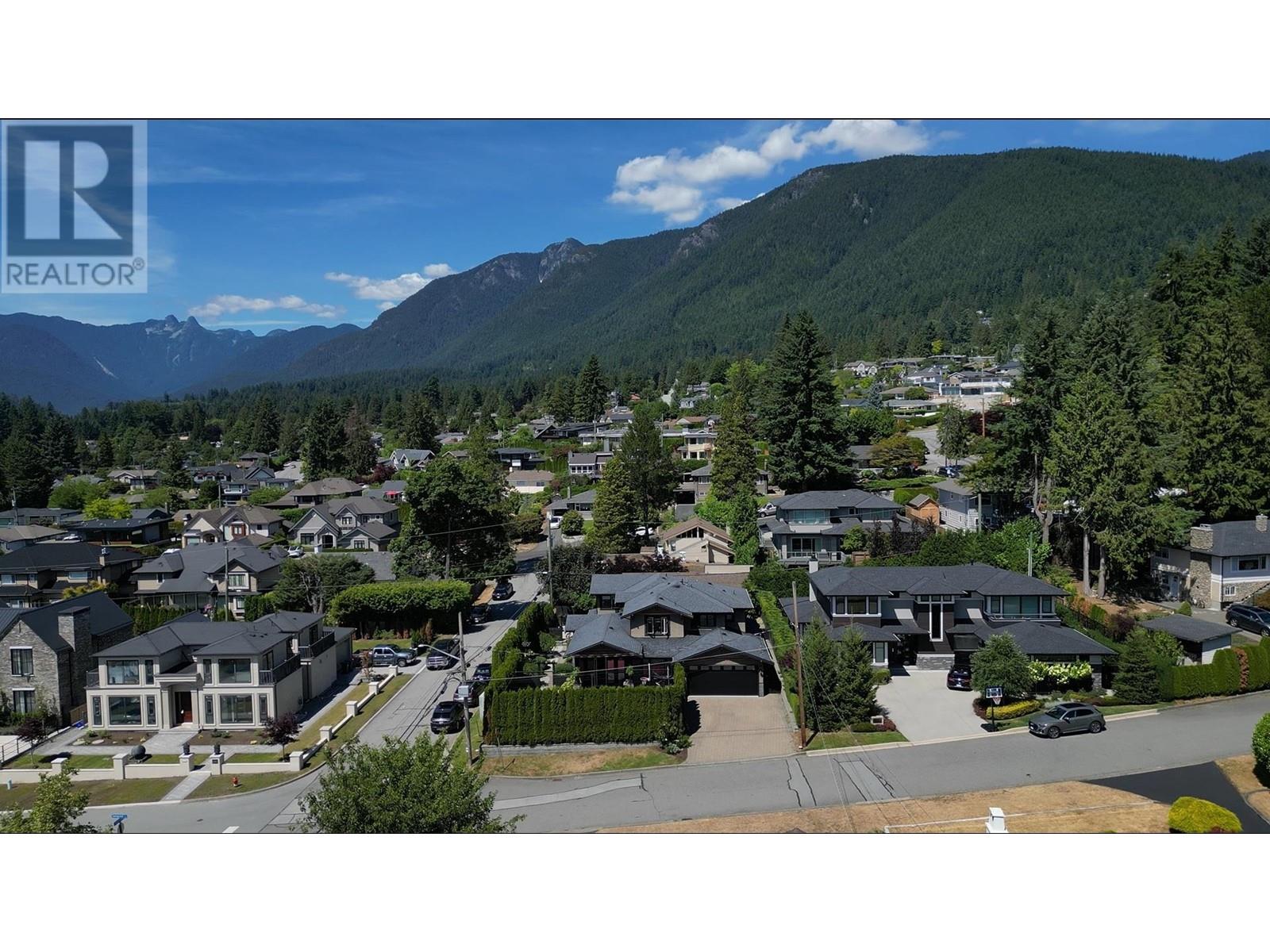 4020 Glenview Crescent, North Vancouver, British Columbia  V7R 3G4 - Photo 39 - R2825308