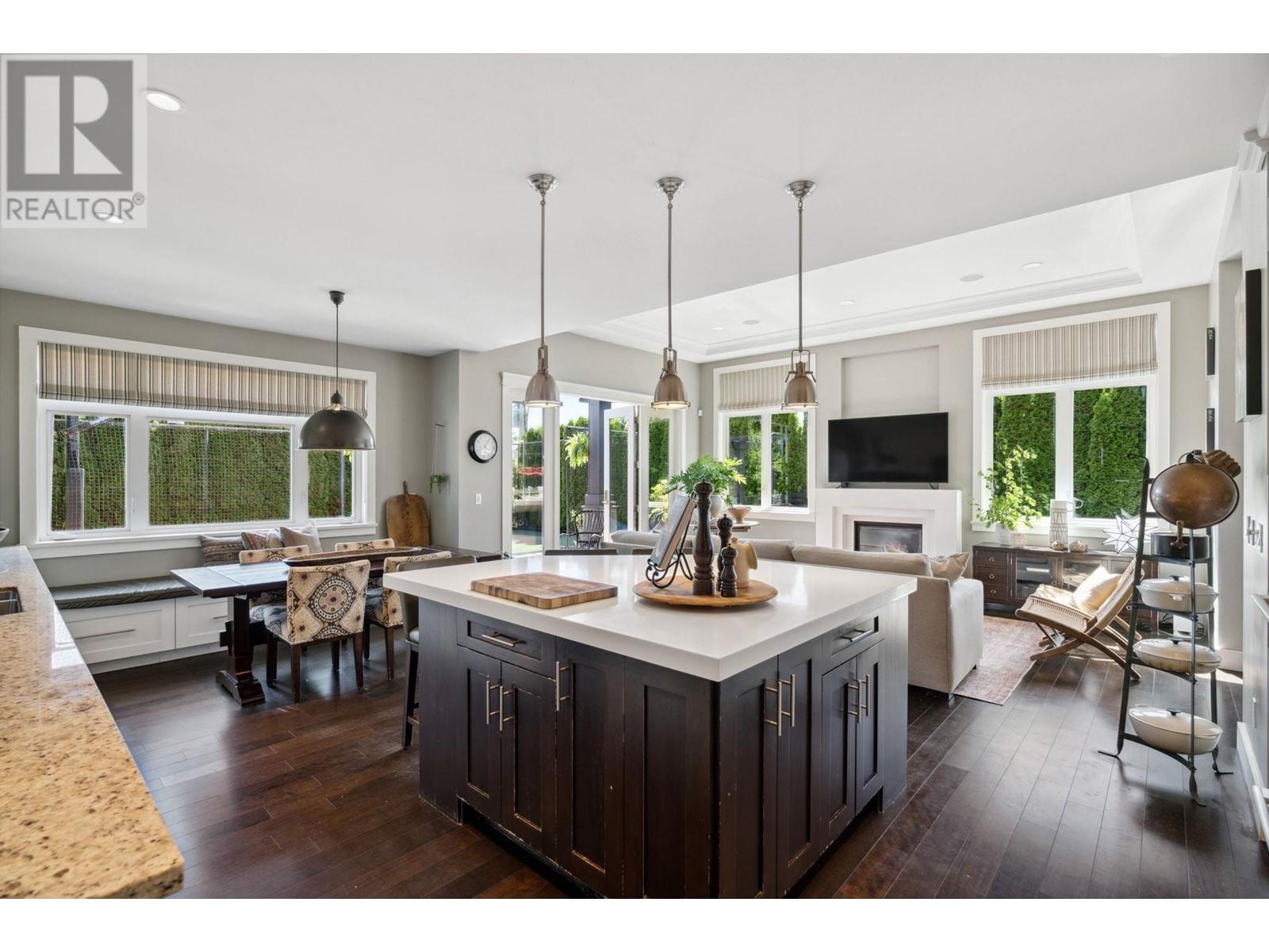 4020 Glenview Crescent, North Vancouver, British Columbia  V7R 3G4 - Photo 9 - R2825308