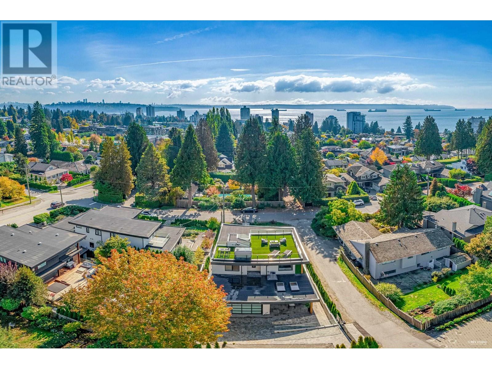 2221 Kings Avenue, West Vancouver, British Columbia  V7V 2C1 - Photo 40 - R2825335