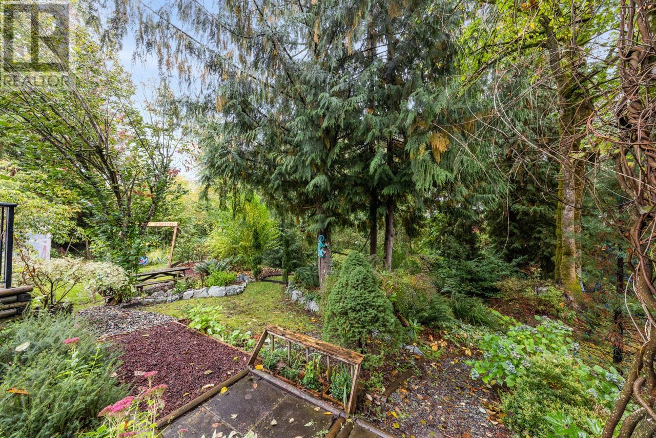 10100 242 Street, Maple Ridge, British Columbia  V2W 0E6 - Photo 29 - R2825363
