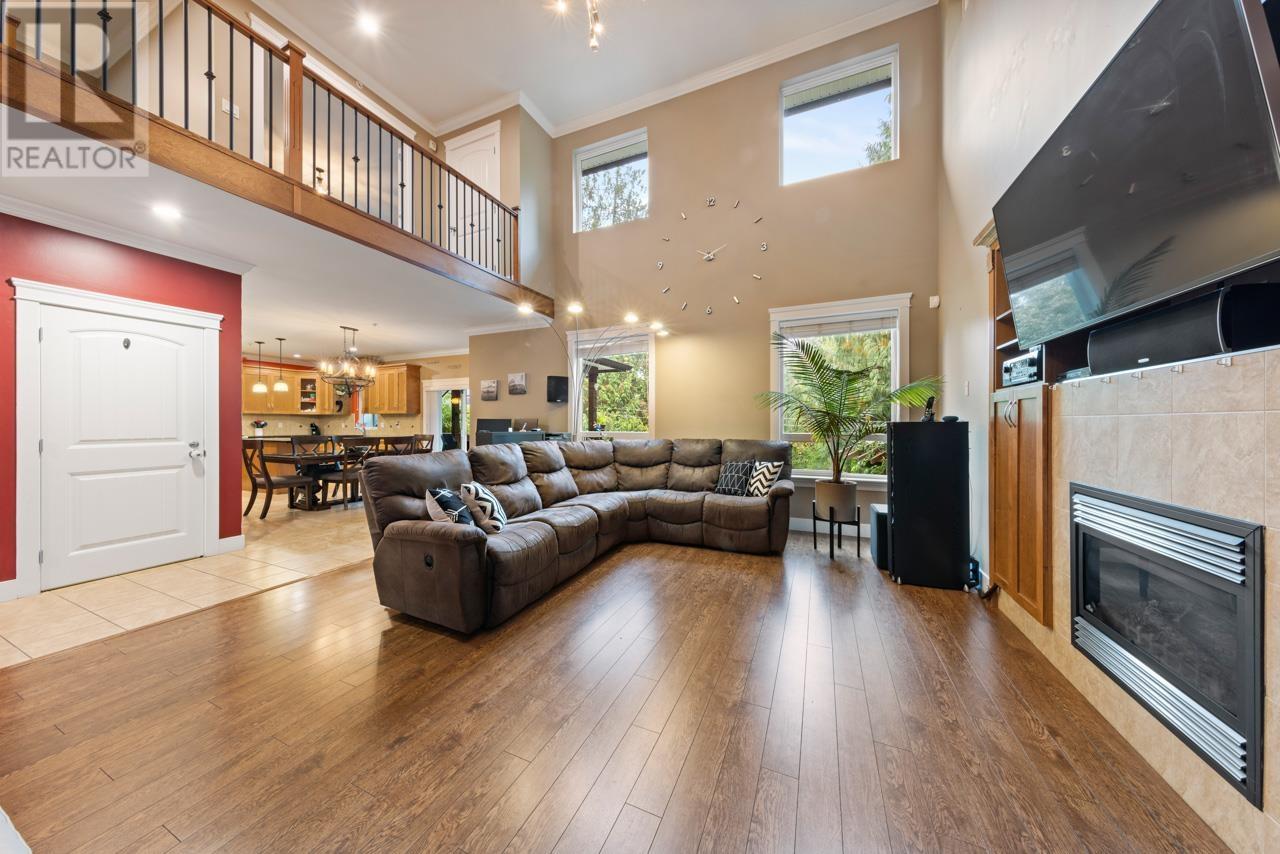 10100 242 Street, Maple Ridge, British Columbia  V2W 0E6 - Photo 5 - R2825363