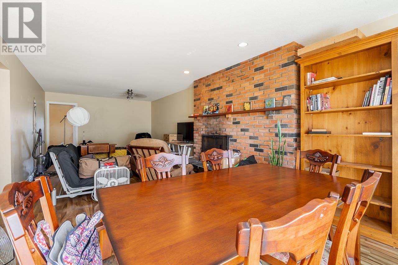 6975 Aubrey Street, Burnaby, British Columbia  V5B 2E4 - Photo 8 - R2825334