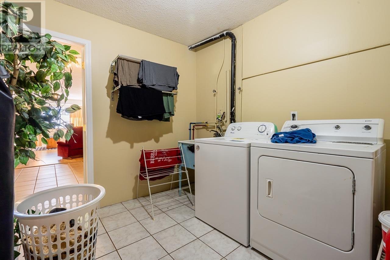 6975 Aubrey Street, Burnaby, British Columbia  V5B 2E4 - Photo 24 - R2825334