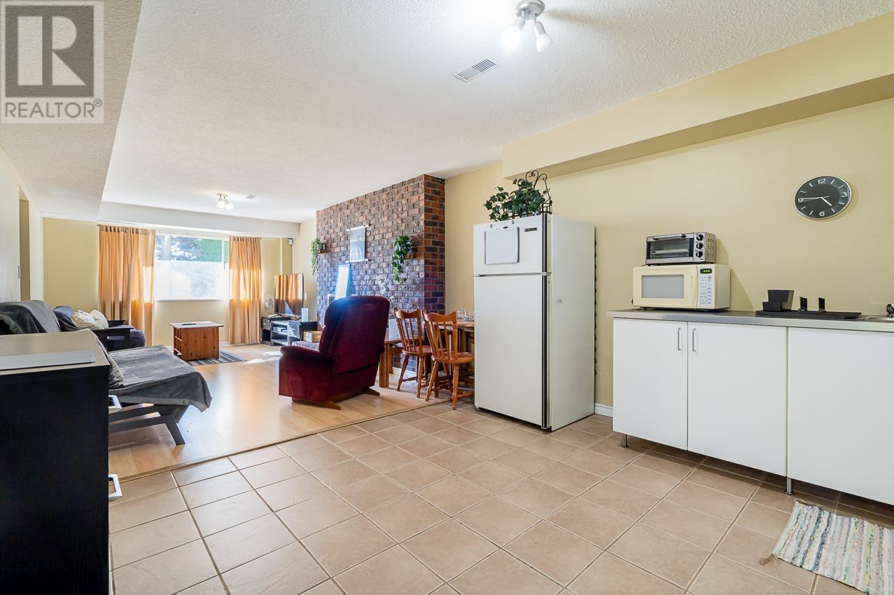 6975 Aubrey Street, Burnaby, British Columbia  V5B 2E4 - Photo 22 - R2825334