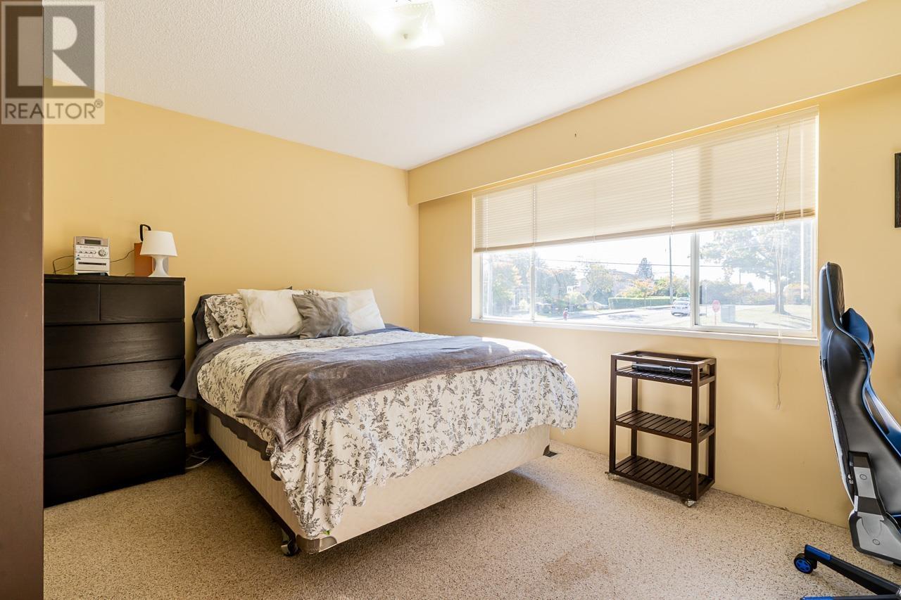 6975 Aubrey Street, Burnaby, British Columbia  V5B 2E4 - Photo 19 - R2825334