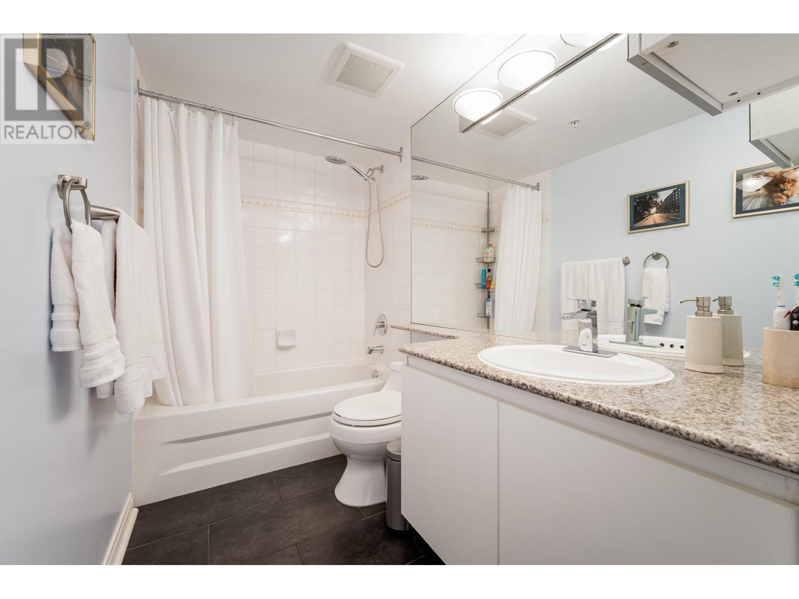 1904 1189 Howe Street, Vancouver, British Columbia  V6Z 2X4 - Photo 13 - R2822861
