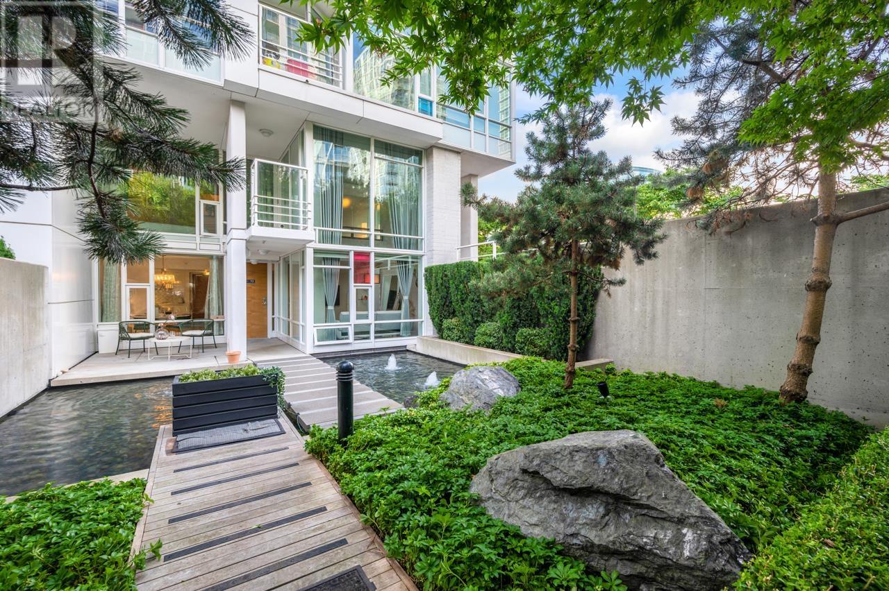 112 161 W GEORGIA STREET, vancouver, British Columbia