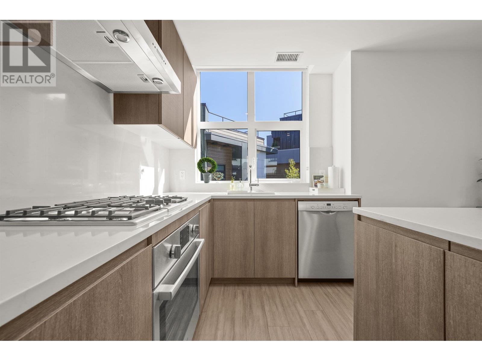 237 2060 Curling Road, North Vancouver, British Columbia  V7P 0E1 - Photo 10 - R2825467
