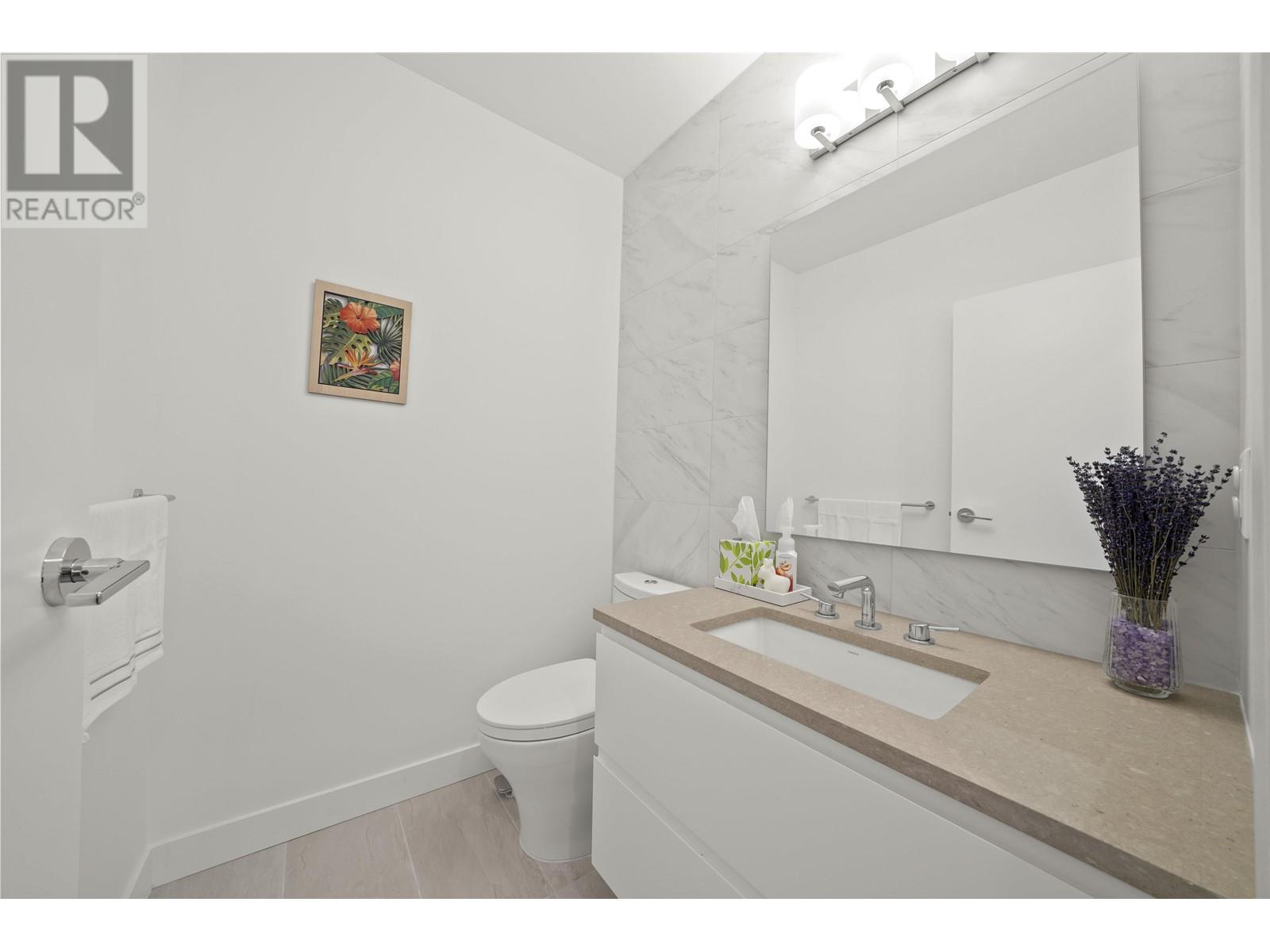 237 2060 Curling Road, North Vancouver, British Columbia  V7P 0E1 - Photo 12 - R2825467