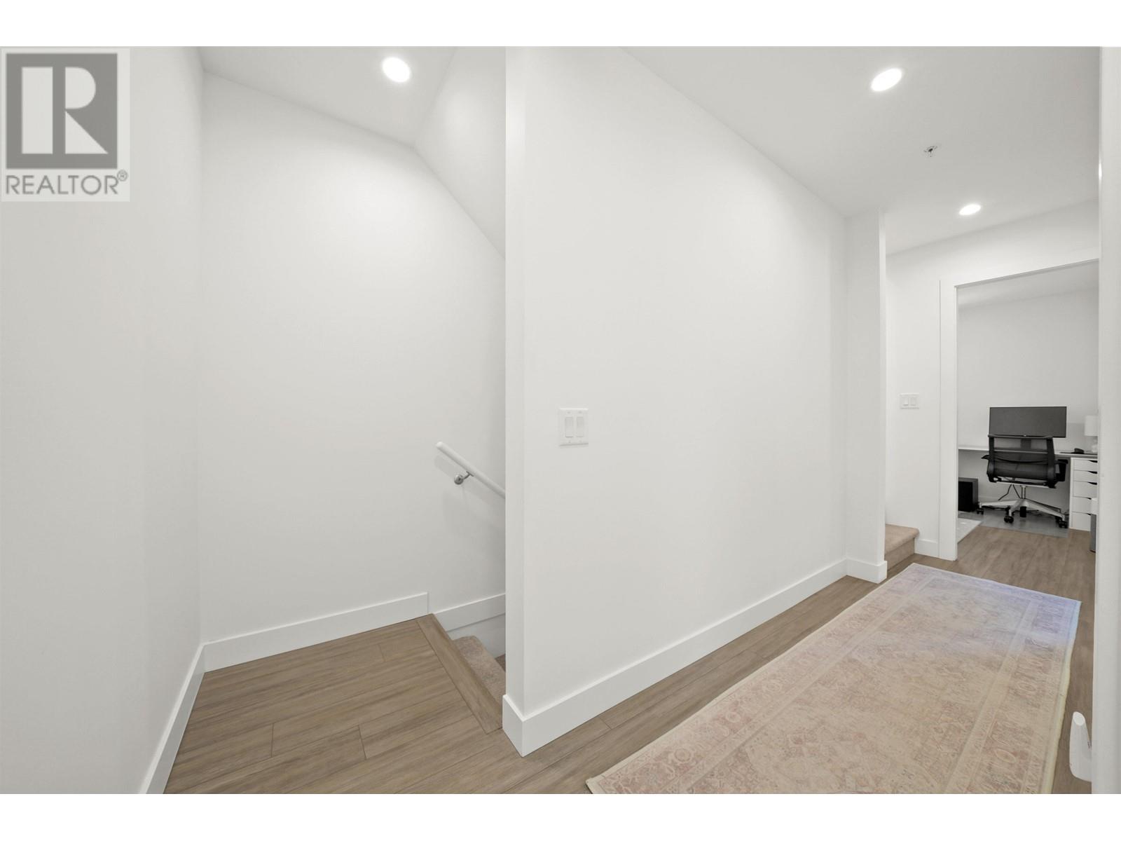 237 2060 Curling Road, North Vancouver, British Columbia  V7P 0E1 - Photo 22 - R2825467