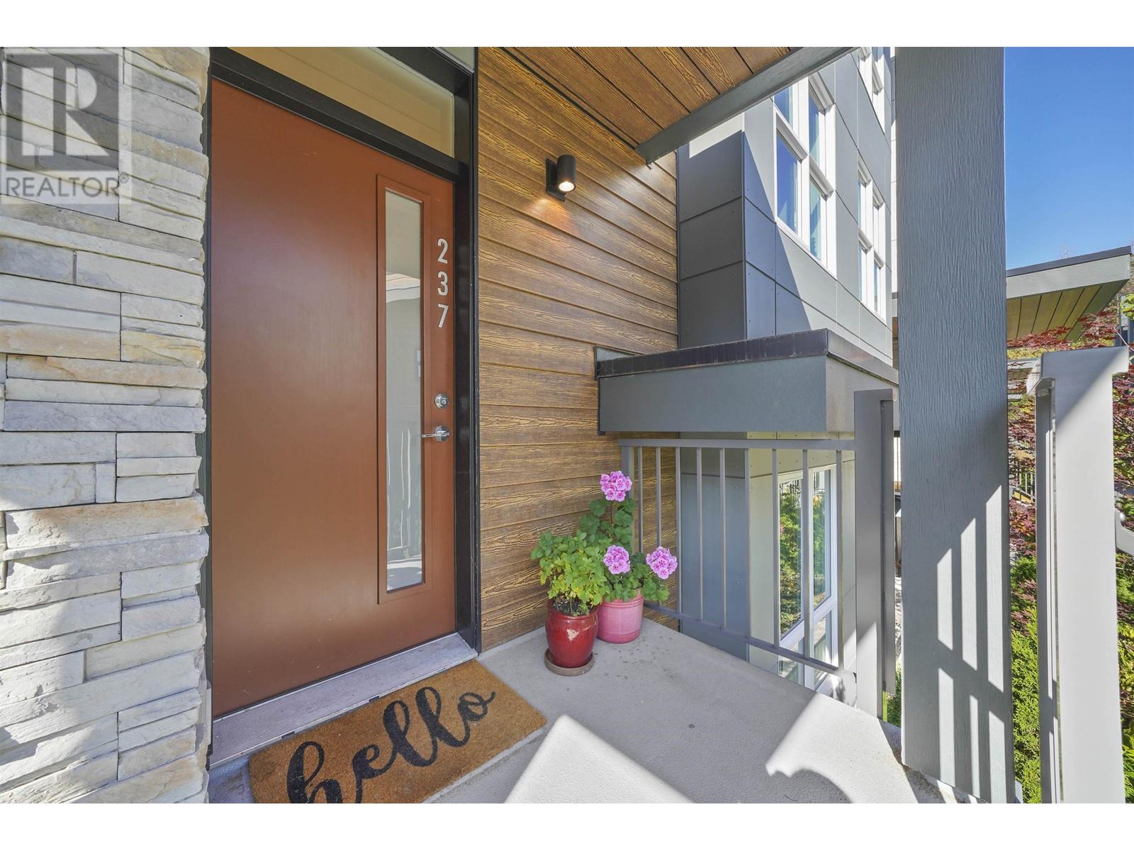 237 2060 Curling Road, North Vancouver, British Columbia  V7P 0E1 - Photo 28 - R2825467