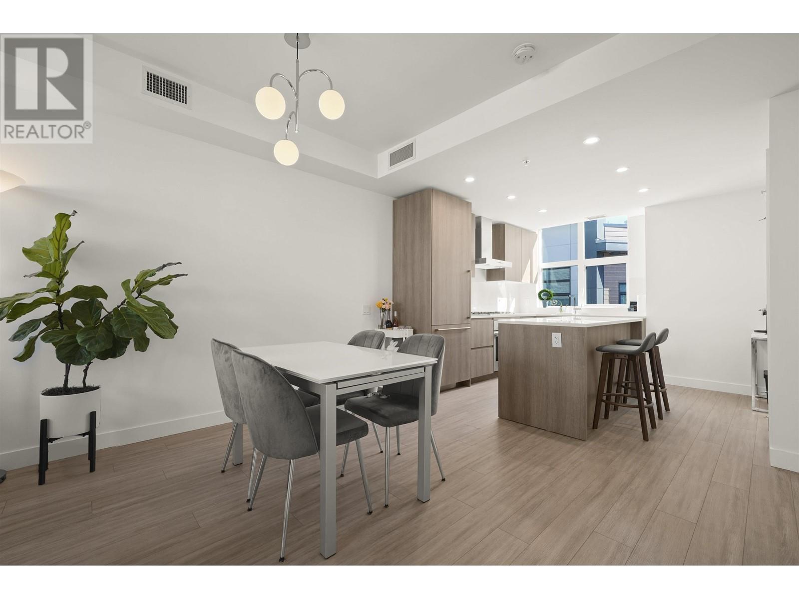 237 2060 Curling Road, North Vancouver, British Columbia  V7P 0E1 - Photo 7 - R2825467