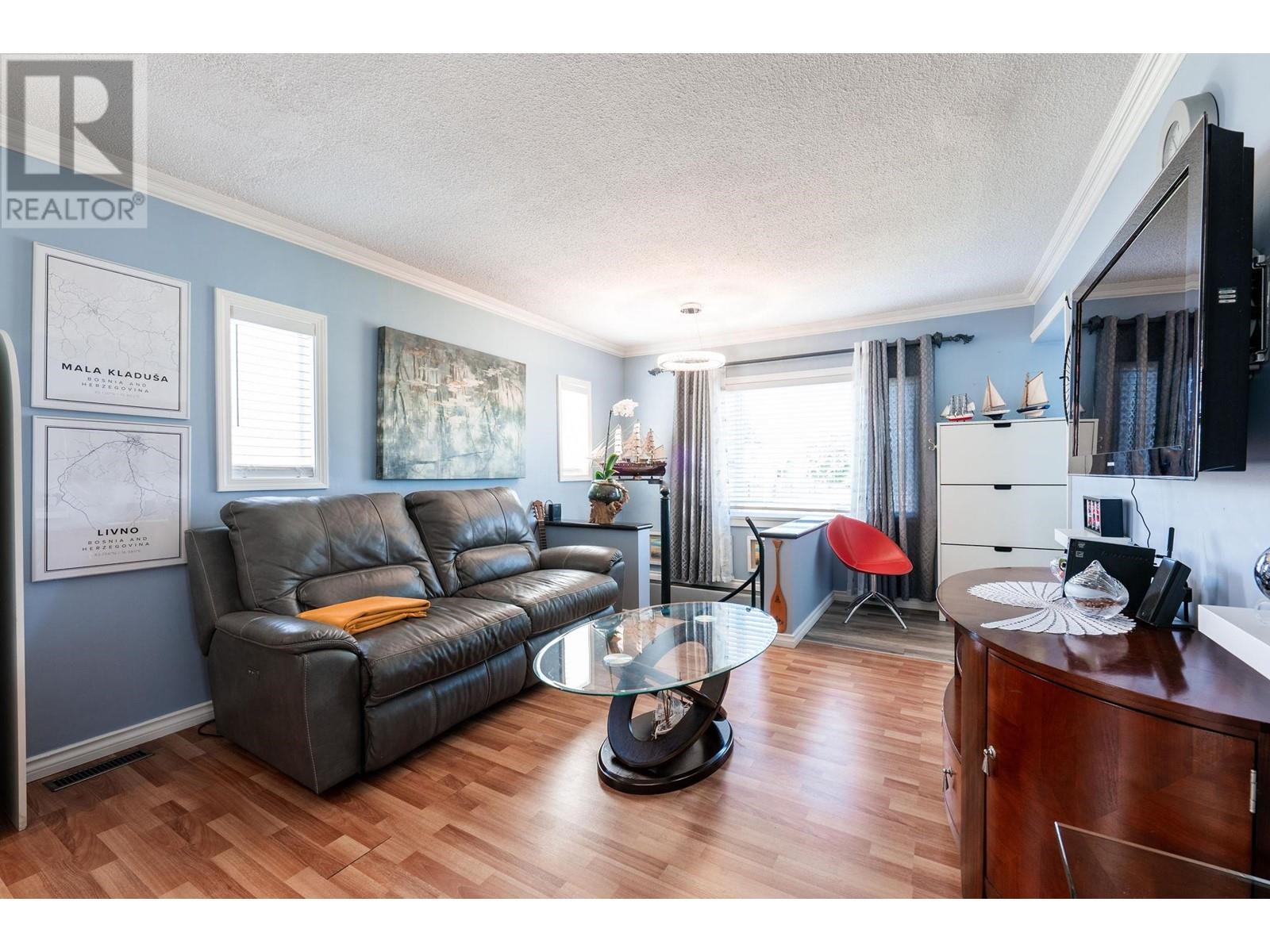 6654 Imperial Street, Burnaby, British Columbia  V5E 1M8 - Photo 6 - R2825412