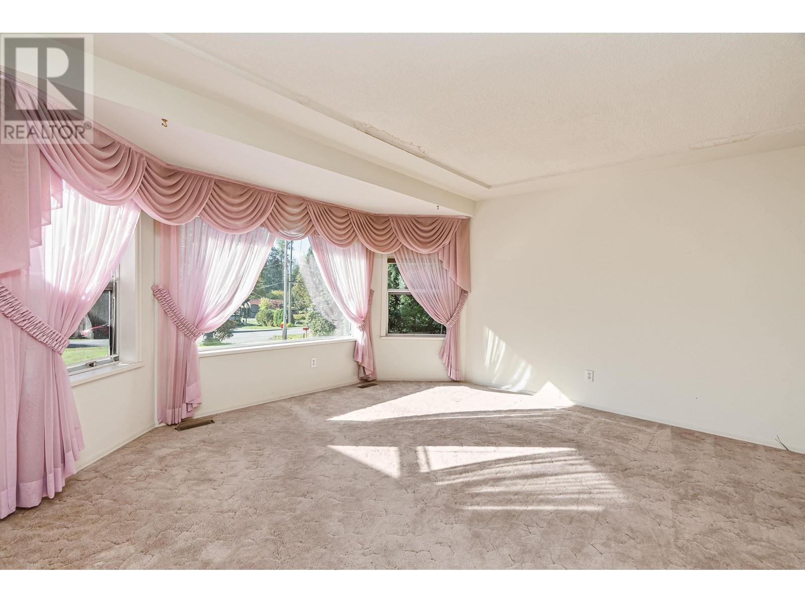 25461 130 Avenue, Maple Ridge, British Columbia  V4R 1C9 - Photo 2 - R2825484