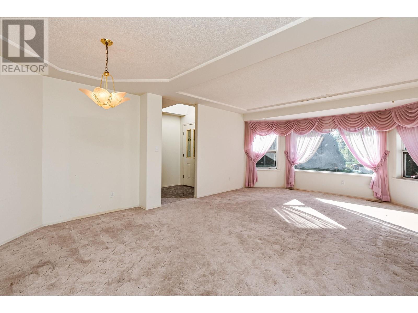25461 130 Avenue, Maple Ridge, British Columbia  V4R 1C9 - Photo 5 - R2825484