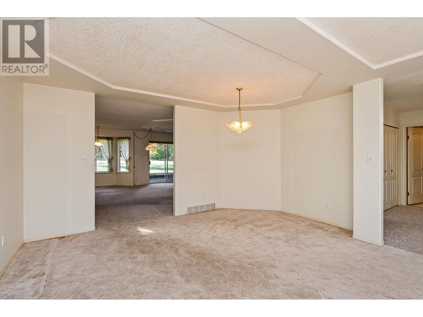 25461 130 Avenue, Maple Ridge, British Columbia  V4R 1C9 - Photo 6 - R2825484