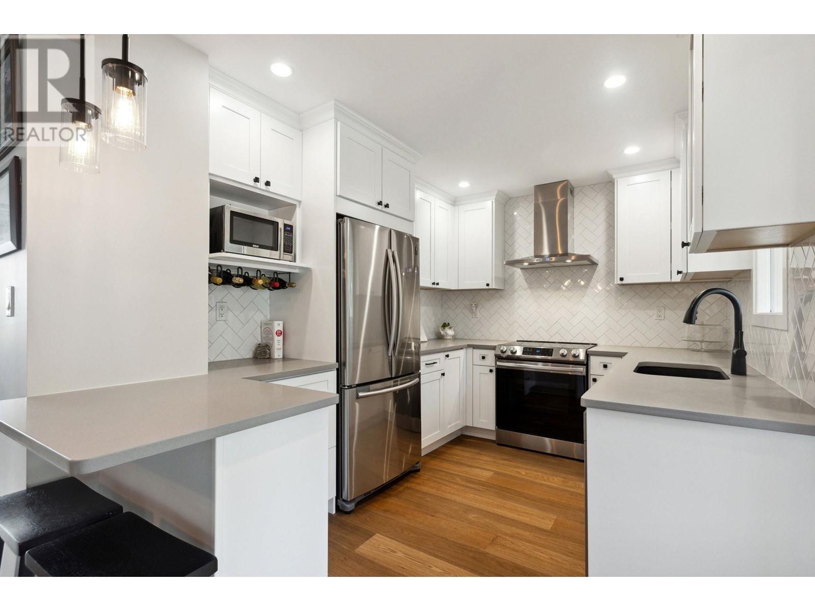 227 E Eighth Avenue, New Westminster, British Columbia  V3L 4K3 - Photo 12 - R2825506