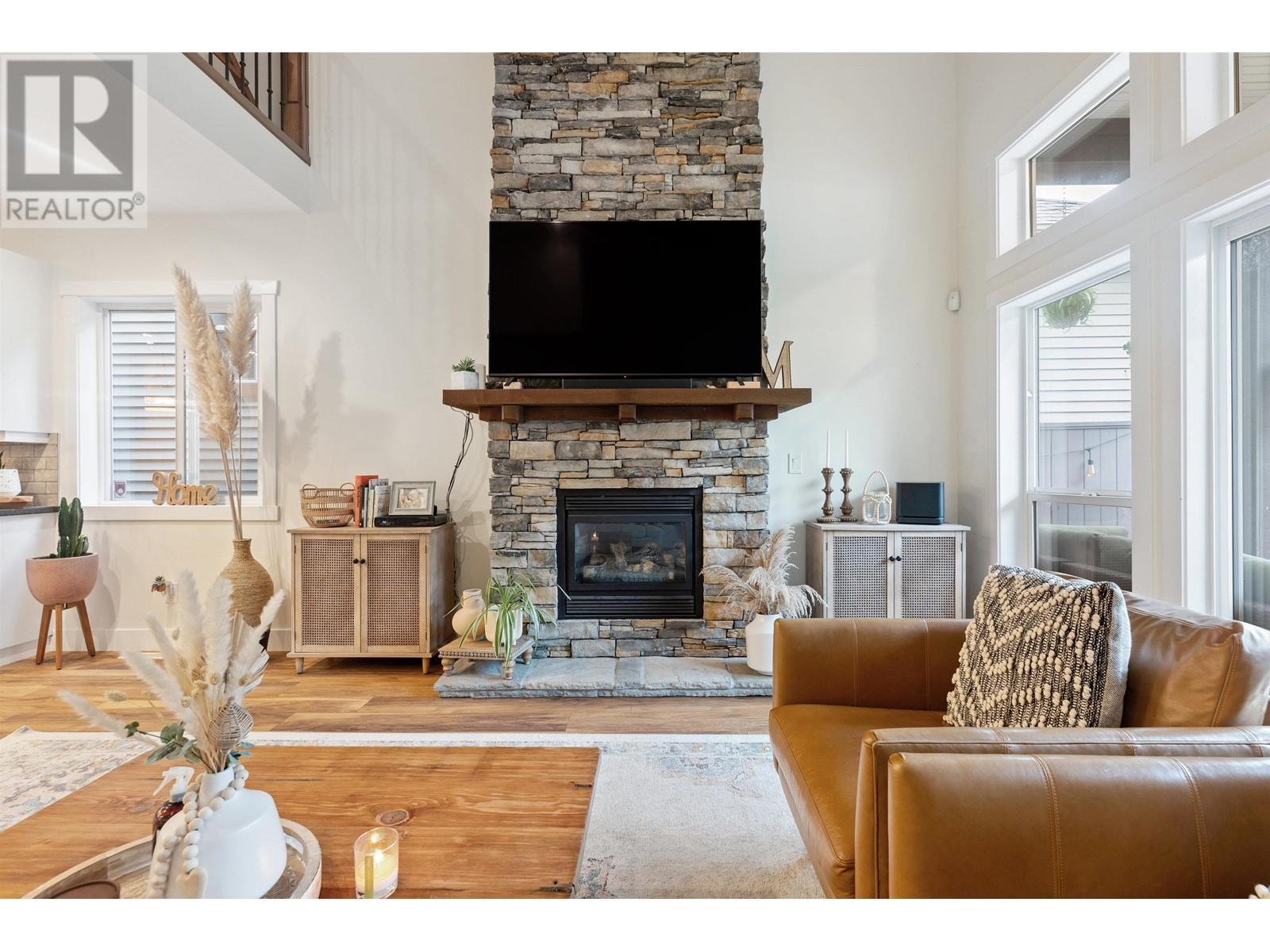 22828 Foreman Drive, Maple Ridge, British Columbia  V4R 0B2 - Photo 5 - R2825495