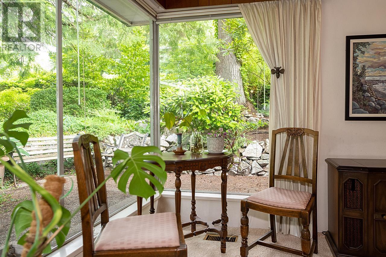 5075 Howe Sound Lane, West Vancouver, British Columbia  V7W 1L4 - Photo 6 - R2825452