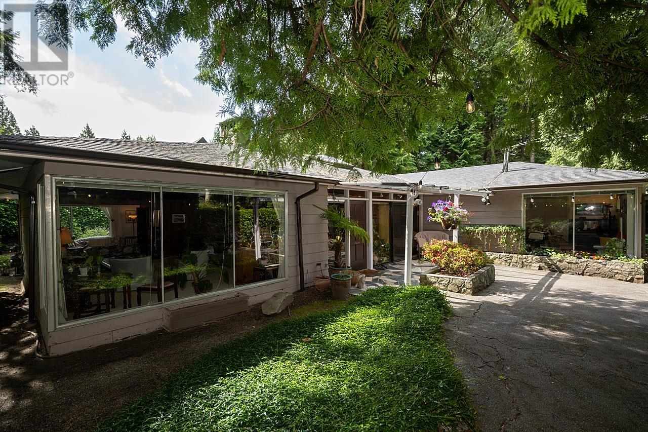 5075 HOWE SOUND LANE, west vancouver, British Columbia