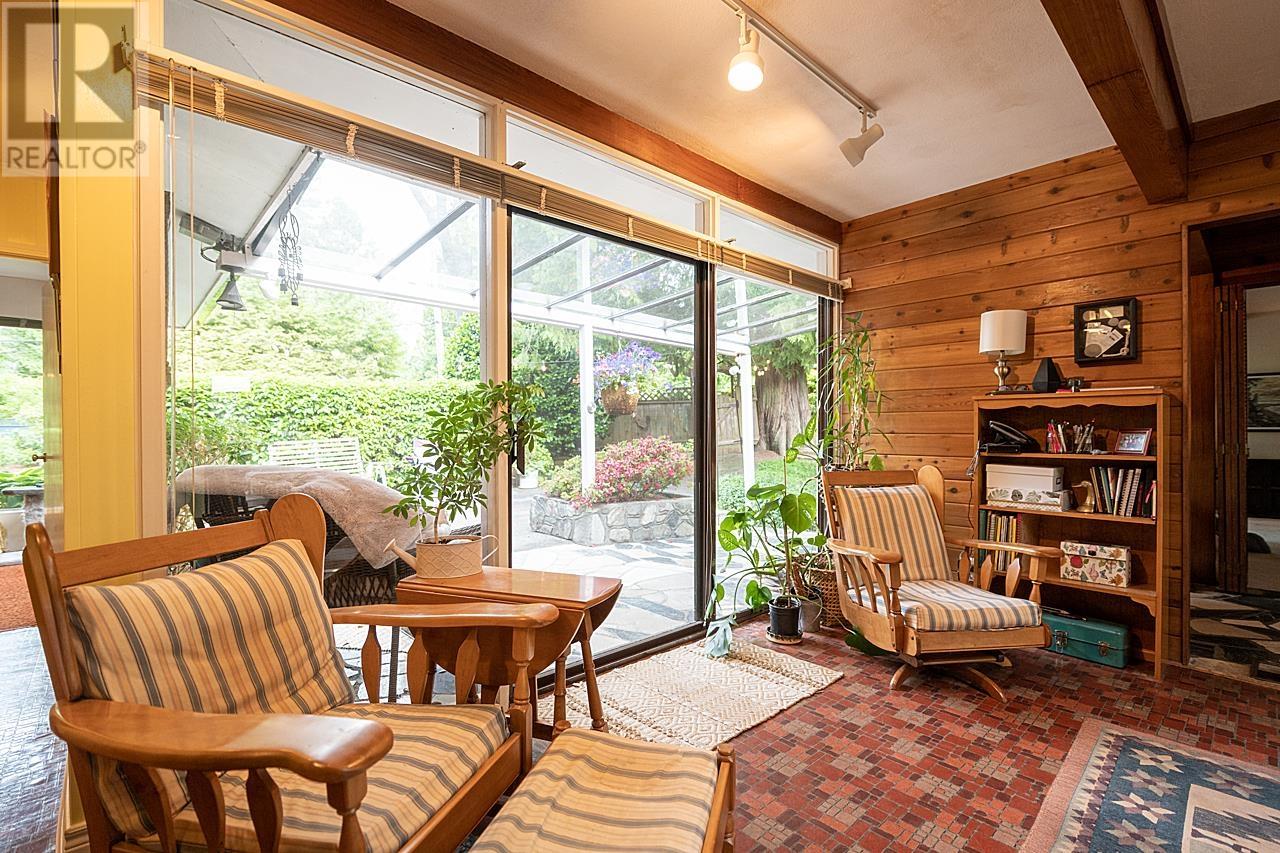 5075 Howe Sound Lane, West Vancouver, British Columbia  V7W 1L4 - Photo 13 - R2825452