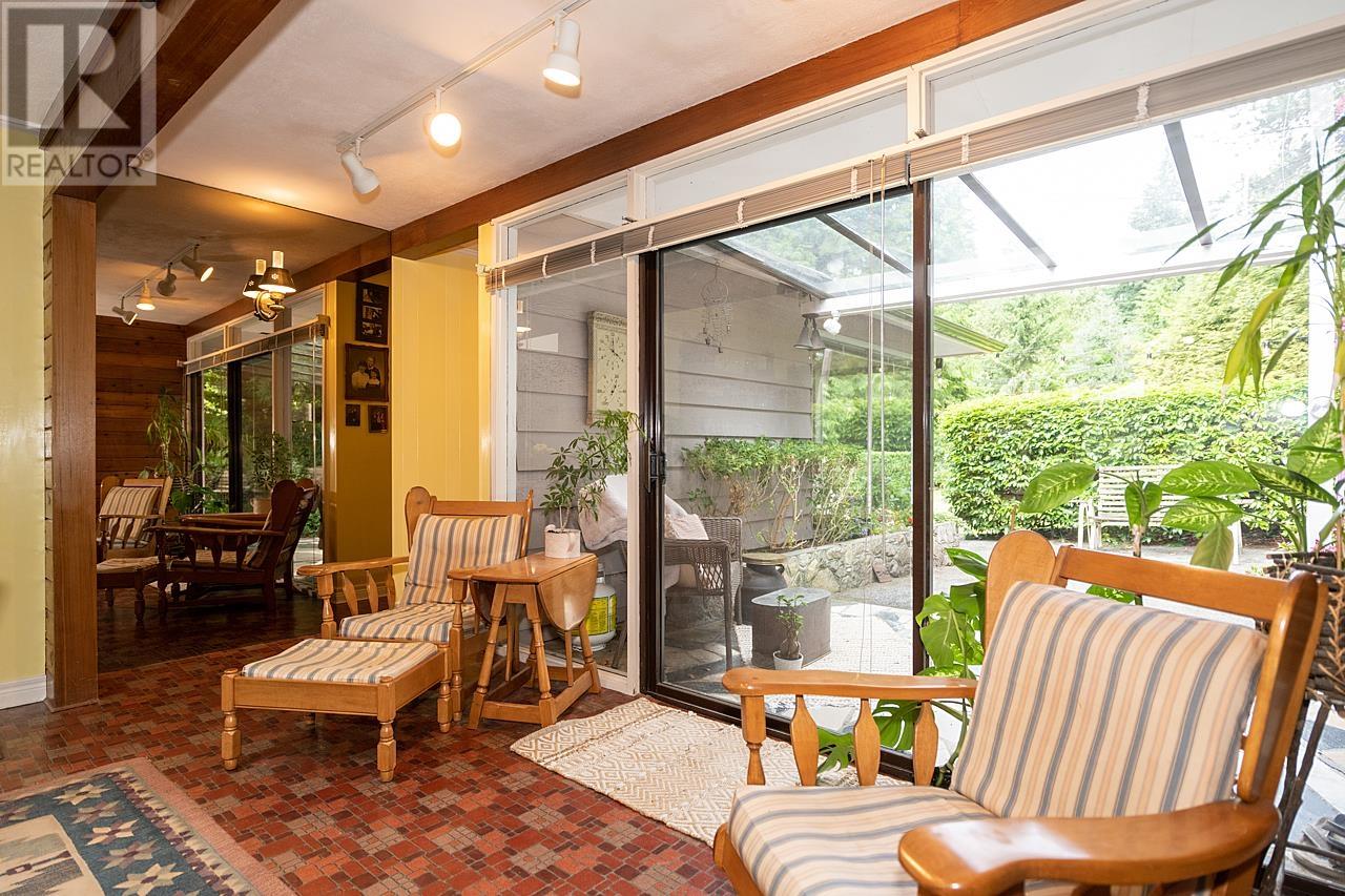 5075 Howe Sound Lane, West Vancouver, British Columbia  V7W 1L4 - Photo 14 - R2825452