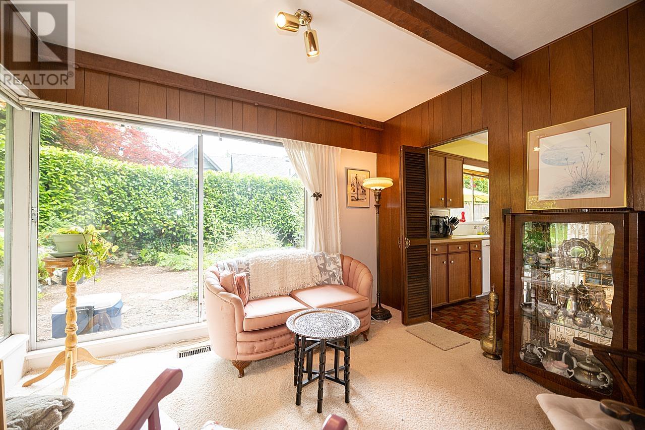 5075 Howe Sound Lane, West Vancouver, British Columbia  V7W 1L4 - Photo 7 - R2825452