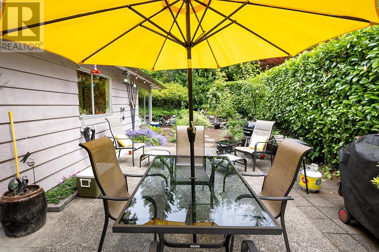 5075 Howe Sound Lane, West Vancouver, British Columbia  V7W 1L4 - Photo 25 - R2825452