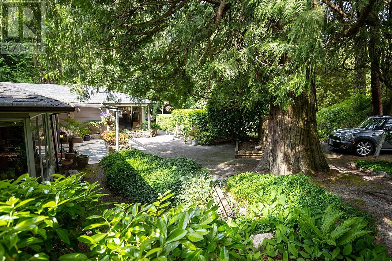 5075 Howe Sound Lane, West Vancouver, British Columbia  V7W 1L4 - Photo 28 - R2825452