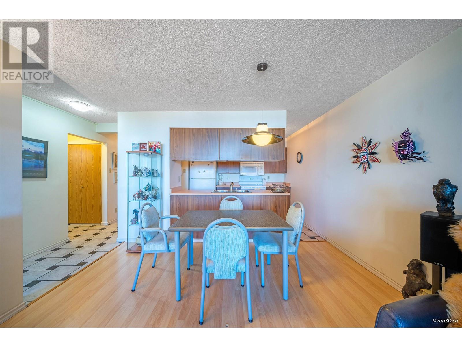 1601 9521 Cardston Court, Burnaby, British Columbia  V3N 4R8 - Photo 10 - R2822251