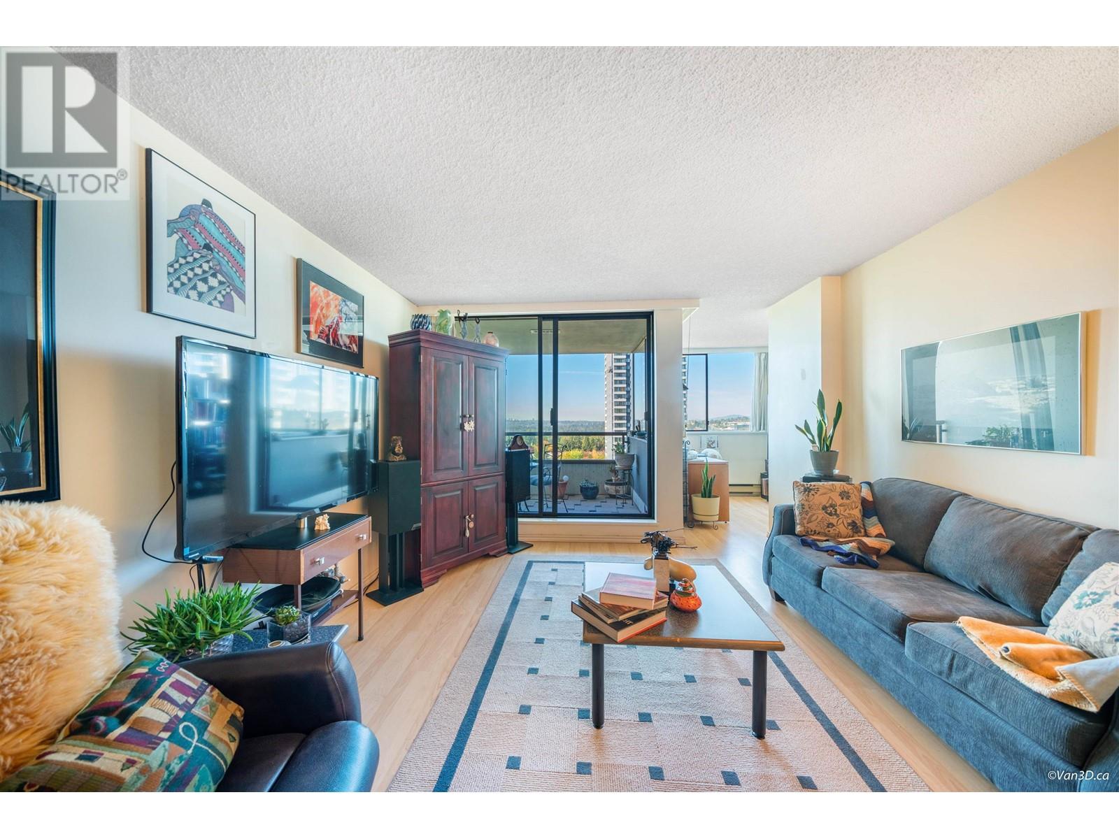 1601 9521 Cardston Court, Burnaby, British Columbia  V3N 4R8 - Photo 2 - R2822251