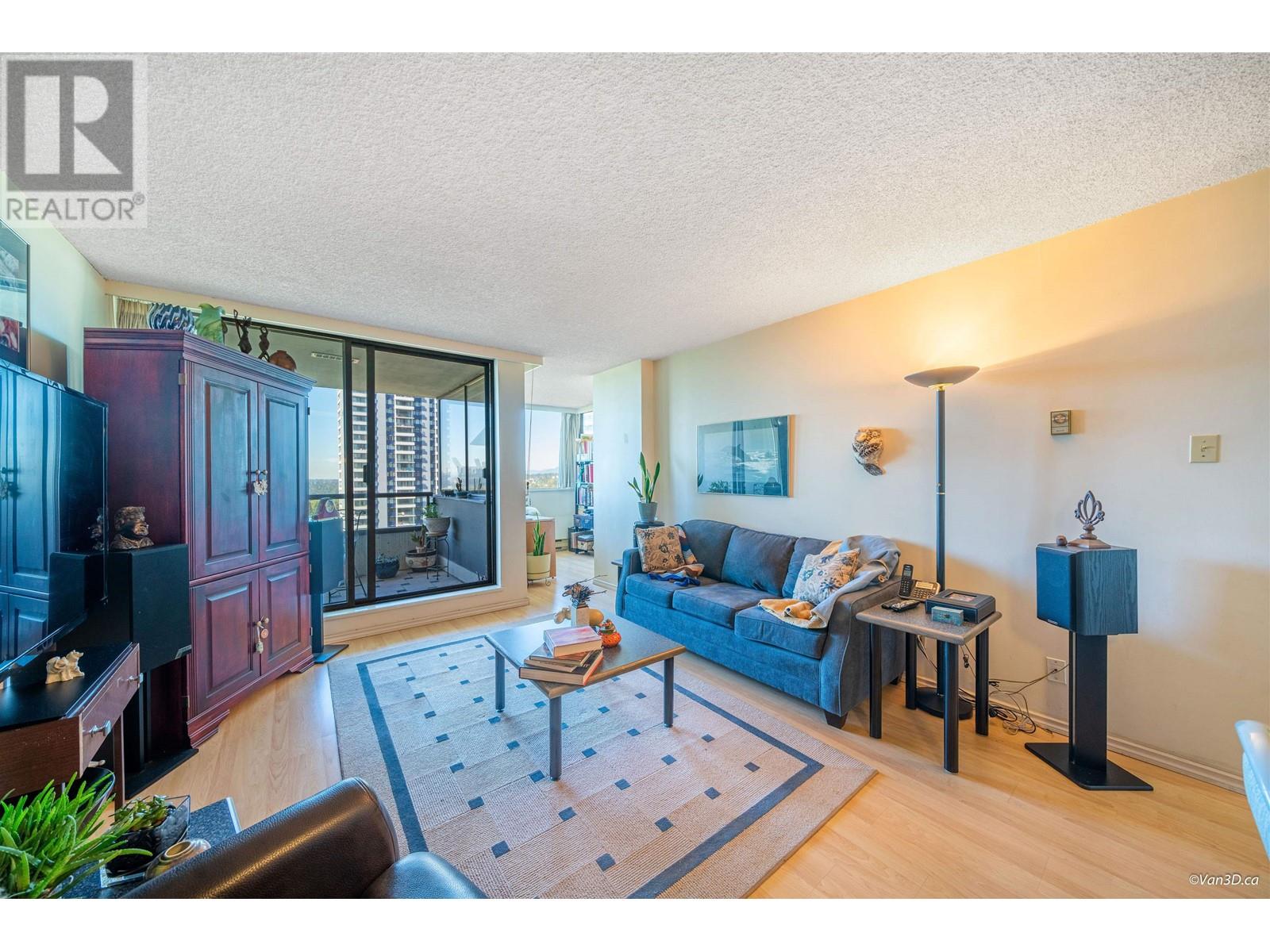 1601 9521 Cardston Court, Burnaby, British Columbia  V3N 4R8 - Photo 4 - R2822251