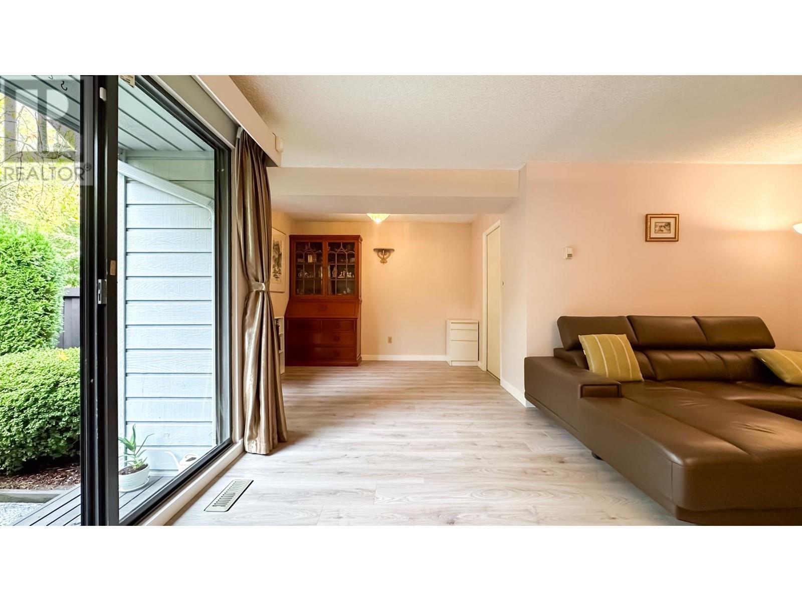 7 3370 Rosemont Drive, Vancouver, British Columbia  V5S 2C9 - Photo 7 - R2825349