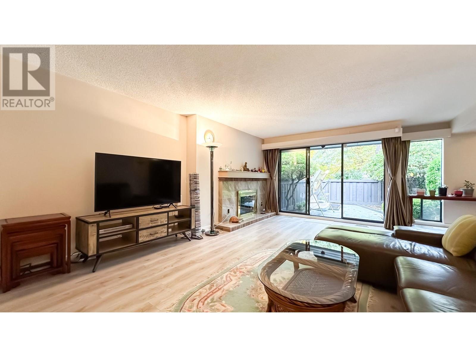 7 3370 Rosemont Drive, Vancouver, British Columbia  V5S 2C9 - Photo 2 - R2825349