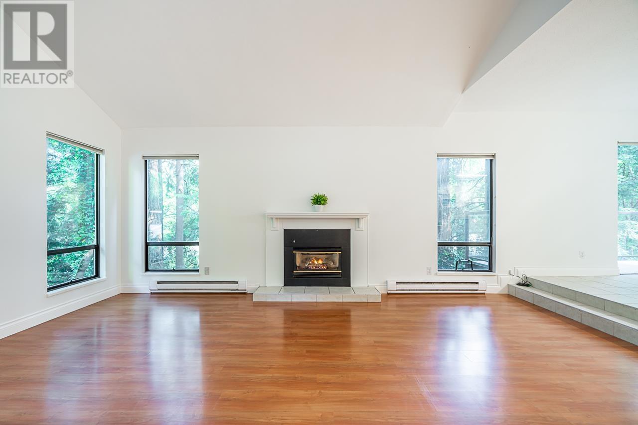 2212 Windridge Drive, North Vancouver, British Columbia  V7H 1B5 - Photo 2 - R2779353