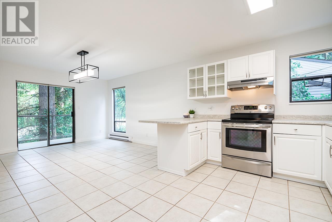 2212 Windridge Drive, North Vancouver, British Columbia  V7H 1B5 - Photo 9 - R2779353