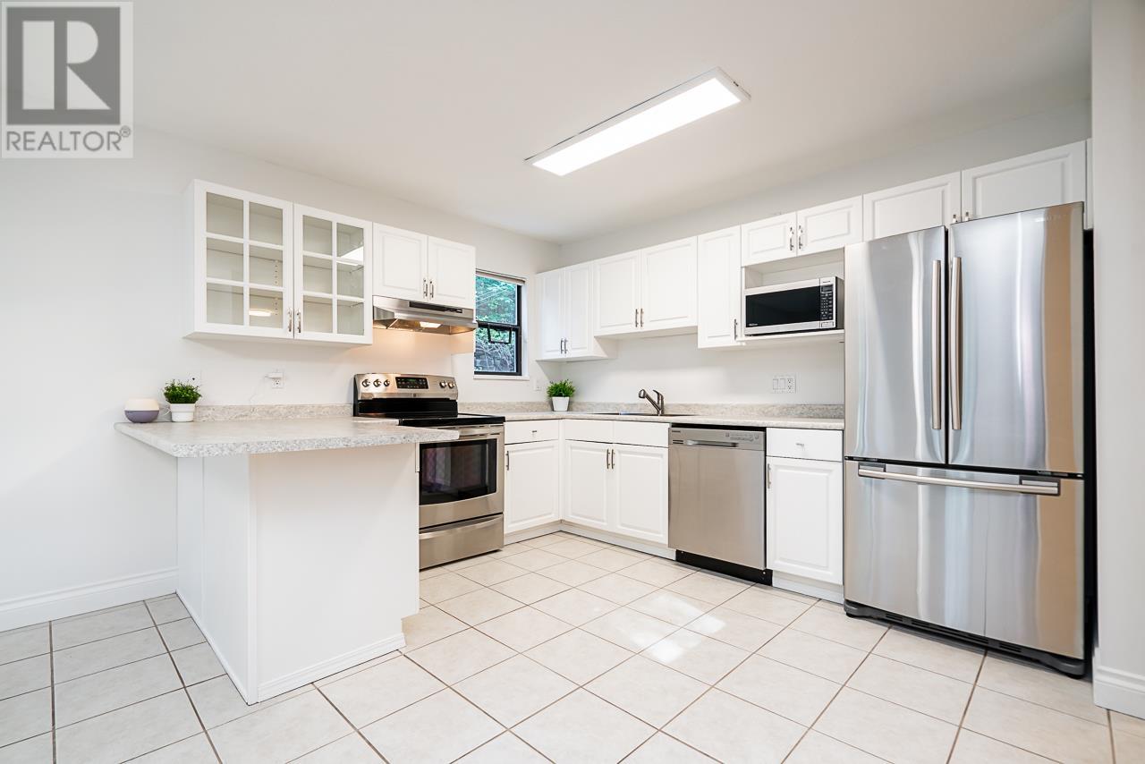 2212 Windridge Drive, North Vancouver, British Columbia  V7H 1B5 - Photo 13 - R2779353