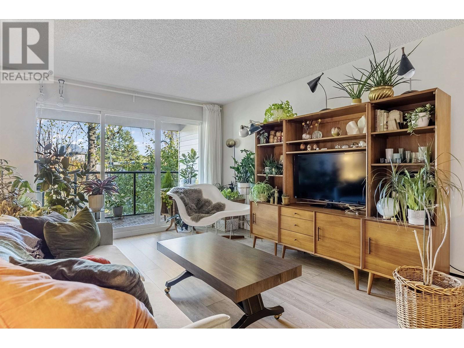 309 1440 E Broadway, Vancouver, British Columbia  V5N 5P2 - Photo 4 - R2825507