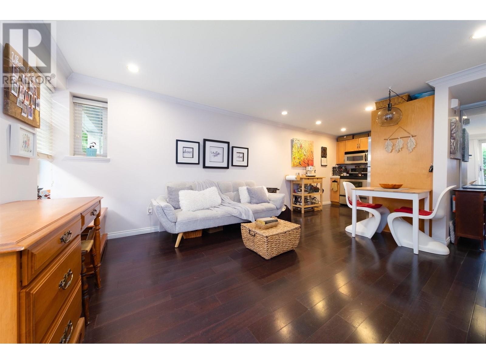 995 W 20TH AVENUE, vancouver, British Columbia
