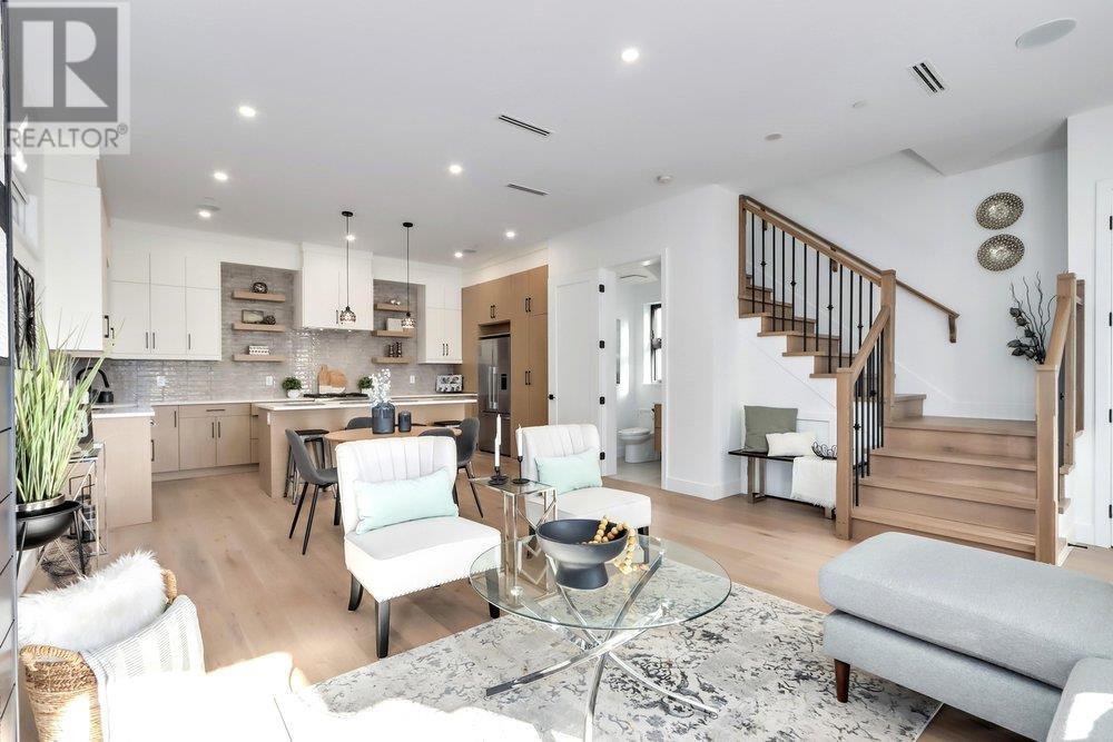 2863 Turner Street, Vancouver, British Columbia  V5K 2G6 - Photo 4 - R2825581