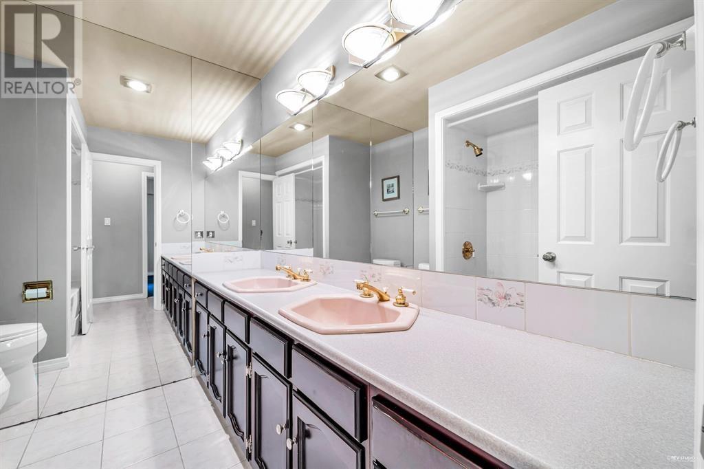 7640 Curzon Street, Richmond, British Columbia  V7C 4H7 - Photo 34 - R2825510